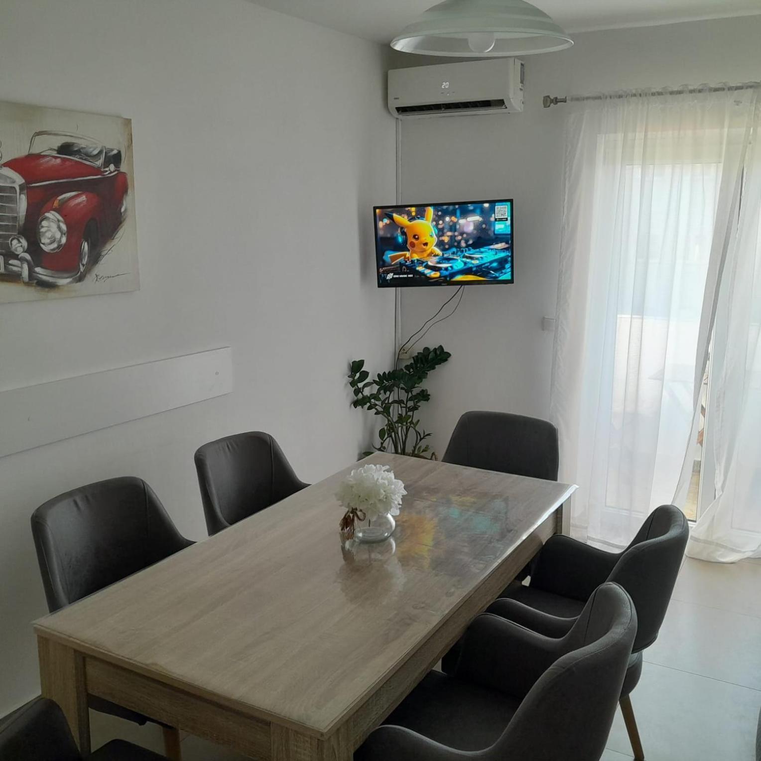 Apartments Monika 오미스 외부 사진